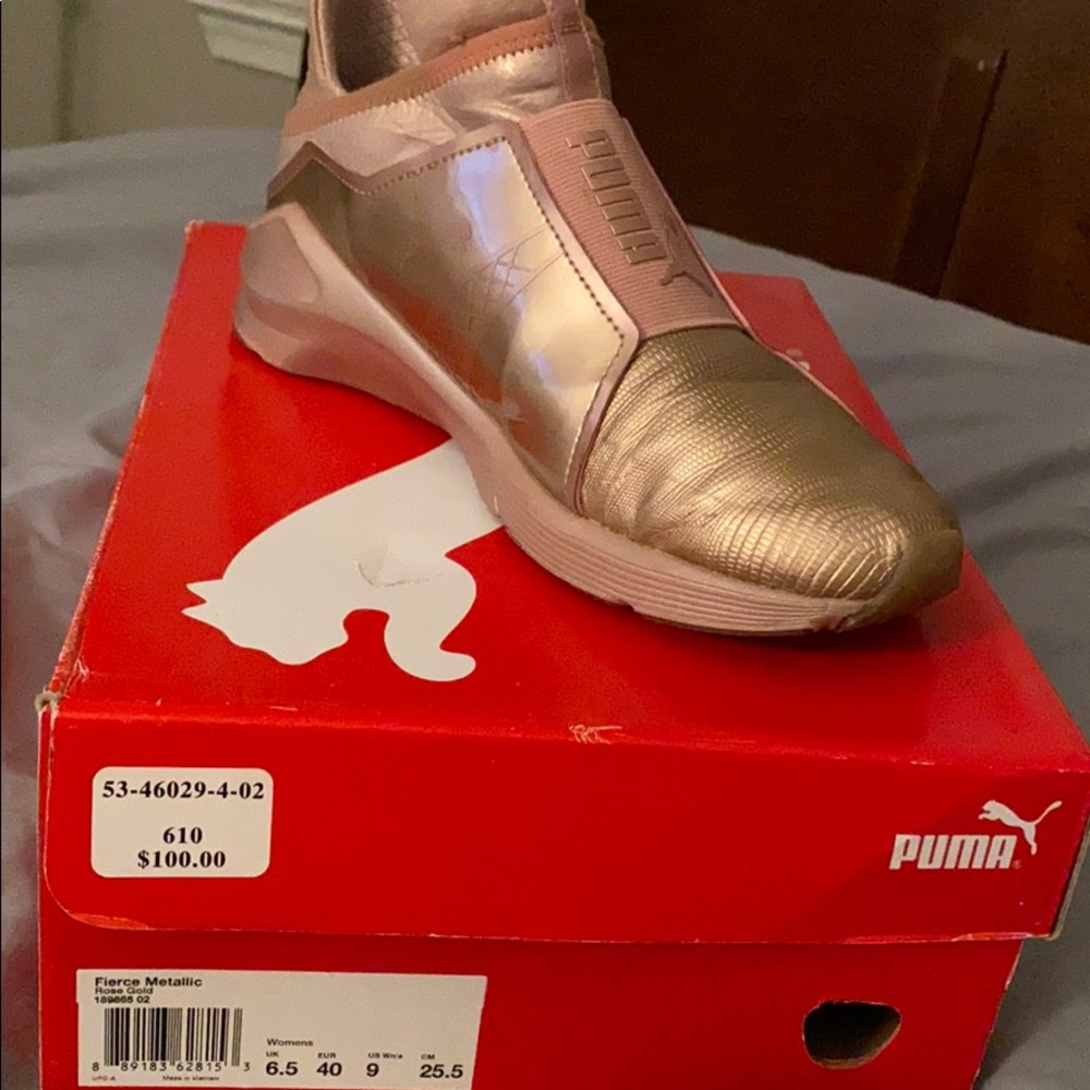 Fierce Metallic Rose Gold Pumas